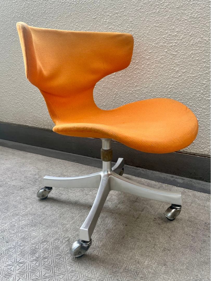 【aminato821】ビンテージ　希少　天童木工 剣持勇　カブト