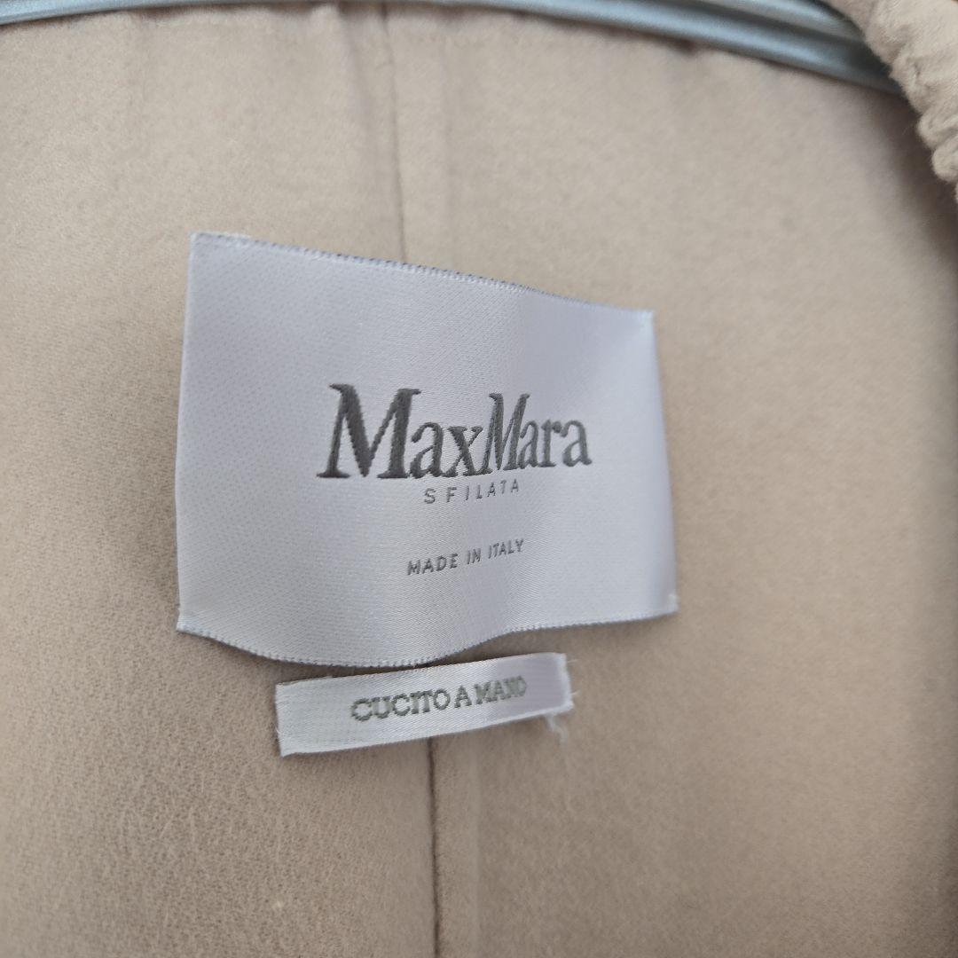 美品　お値下げしました！白タグ　手縫いラベル付きMaxMara ショートコート