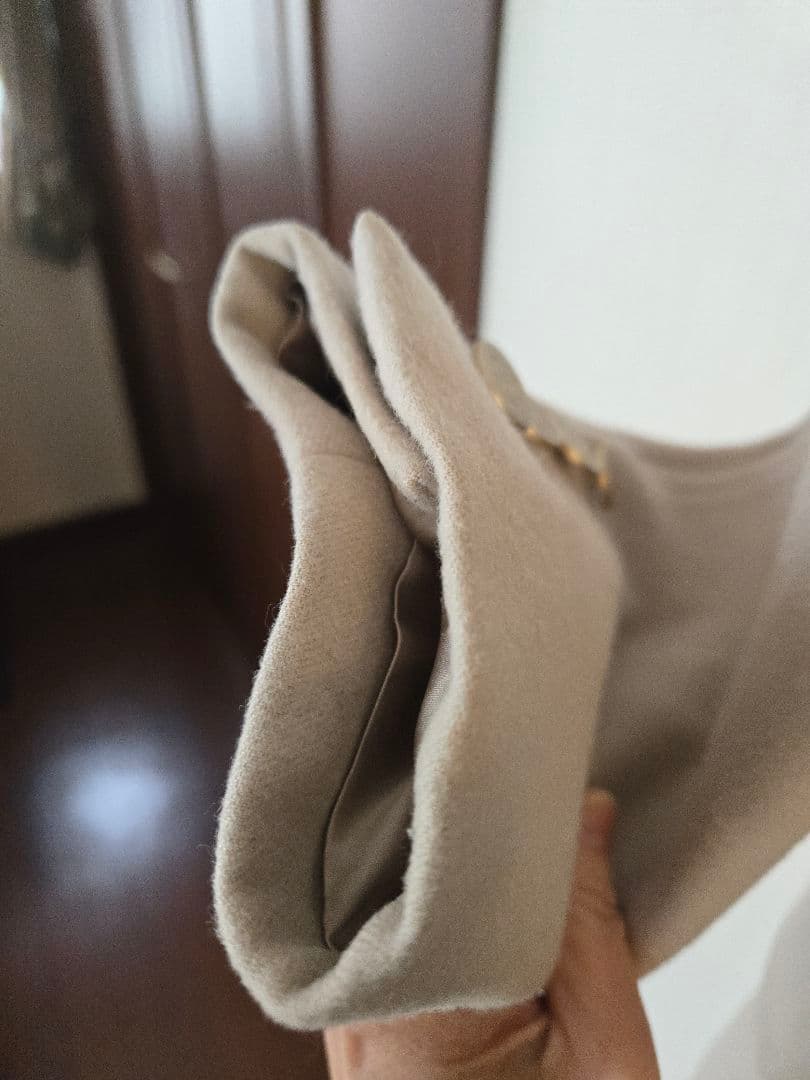 美品　お値下げしました！白タグ　手縫いラベル付きMaxMara ショートコート