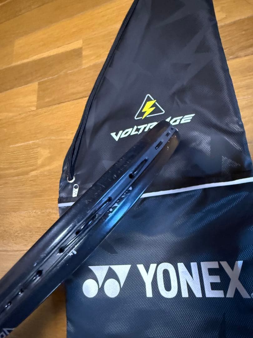 YONEX VOLTRAGE8Sボルトレイジ8S 専用ケース付