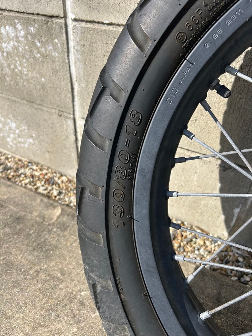 TW200 ホイール　タイヤ