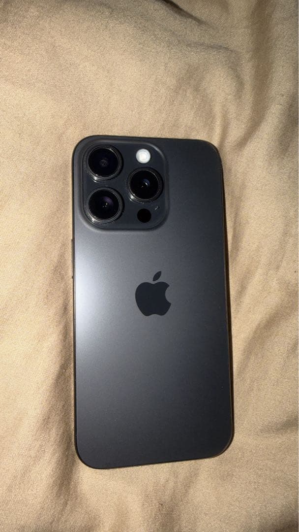 Apple iPhone 15 Pro 256G 本体　SIMフリー