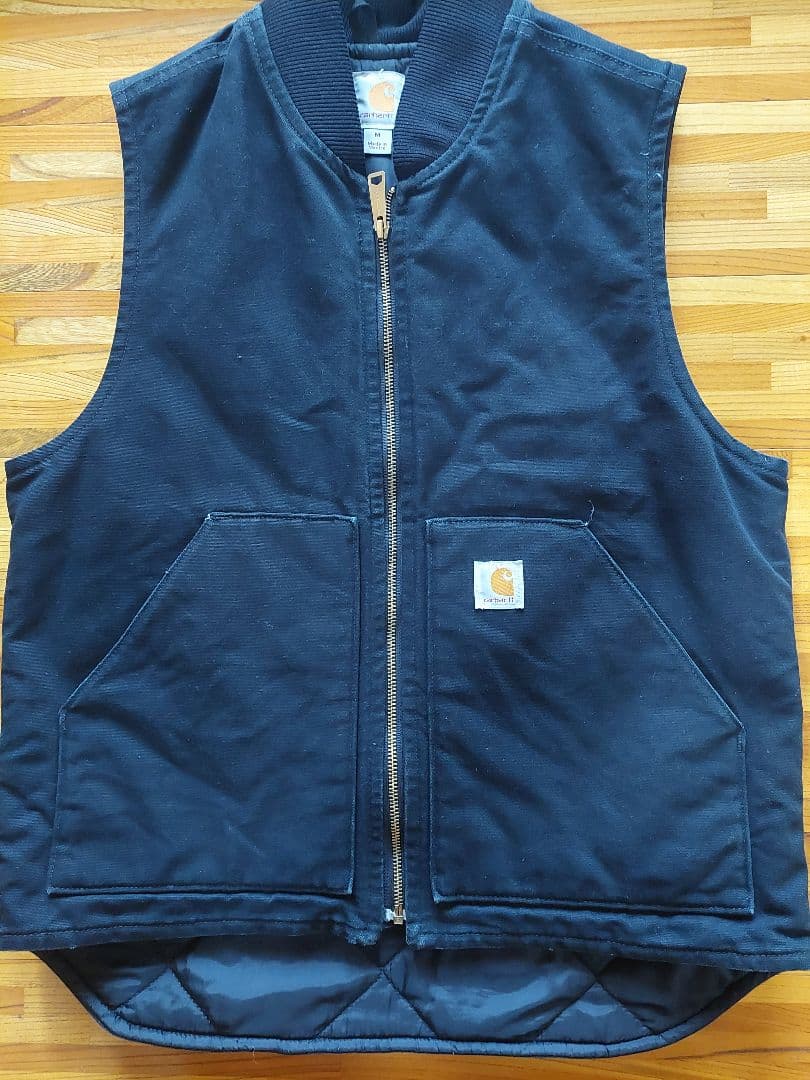 カーハート　ダックベスト　メキシコ製　カラー:ブラック　サイズ:M