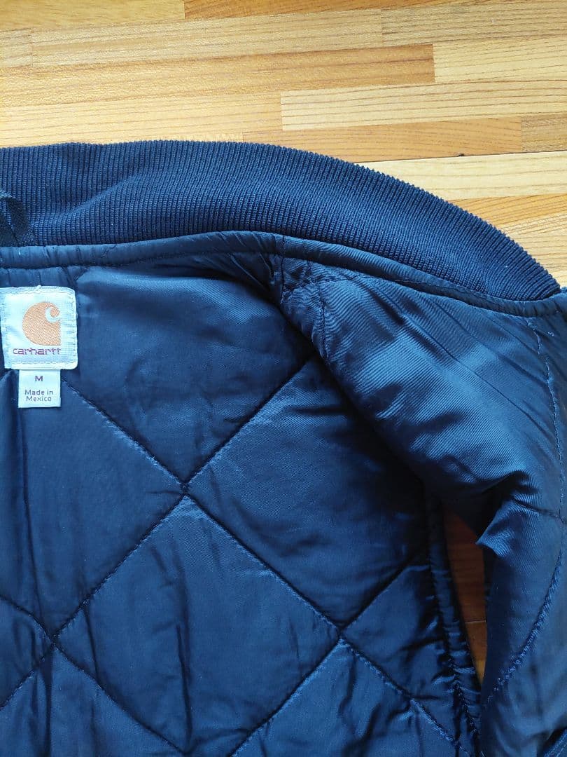 カーハート　ダックベスト　メキシコ製　カラー:ブラック　サイズ:M