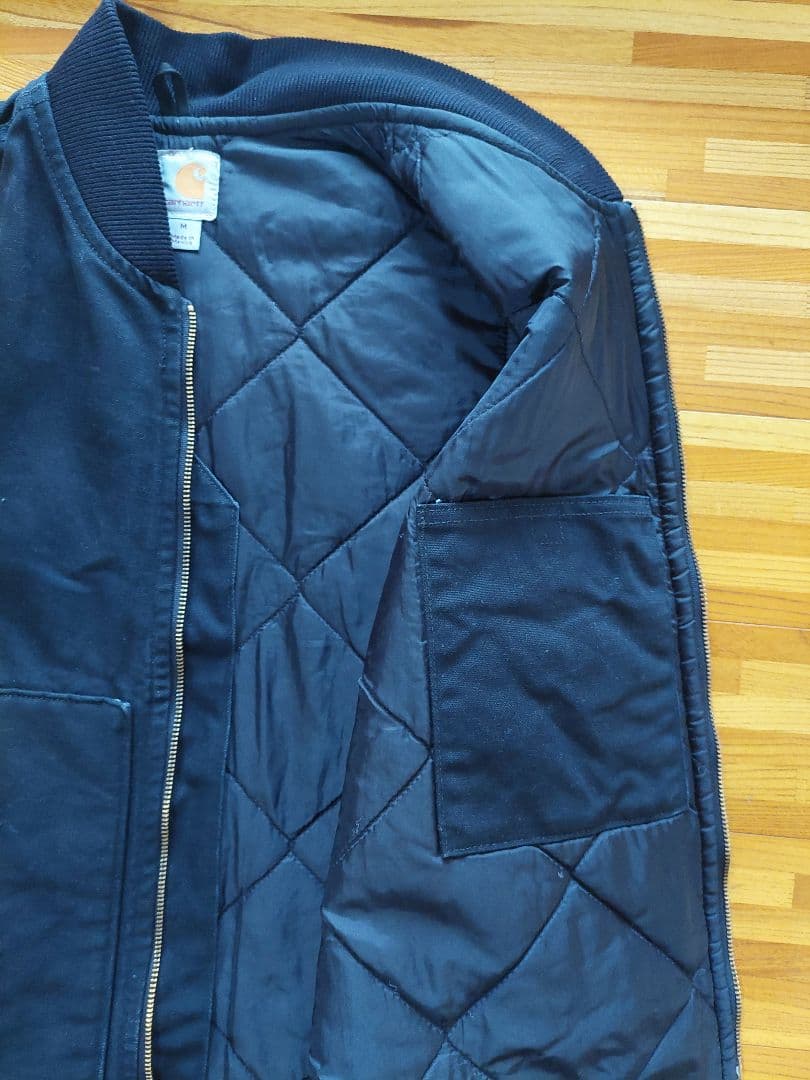 カーハート　ダックベスト　メキシコ製　カラー:ブラック　サイズ:M