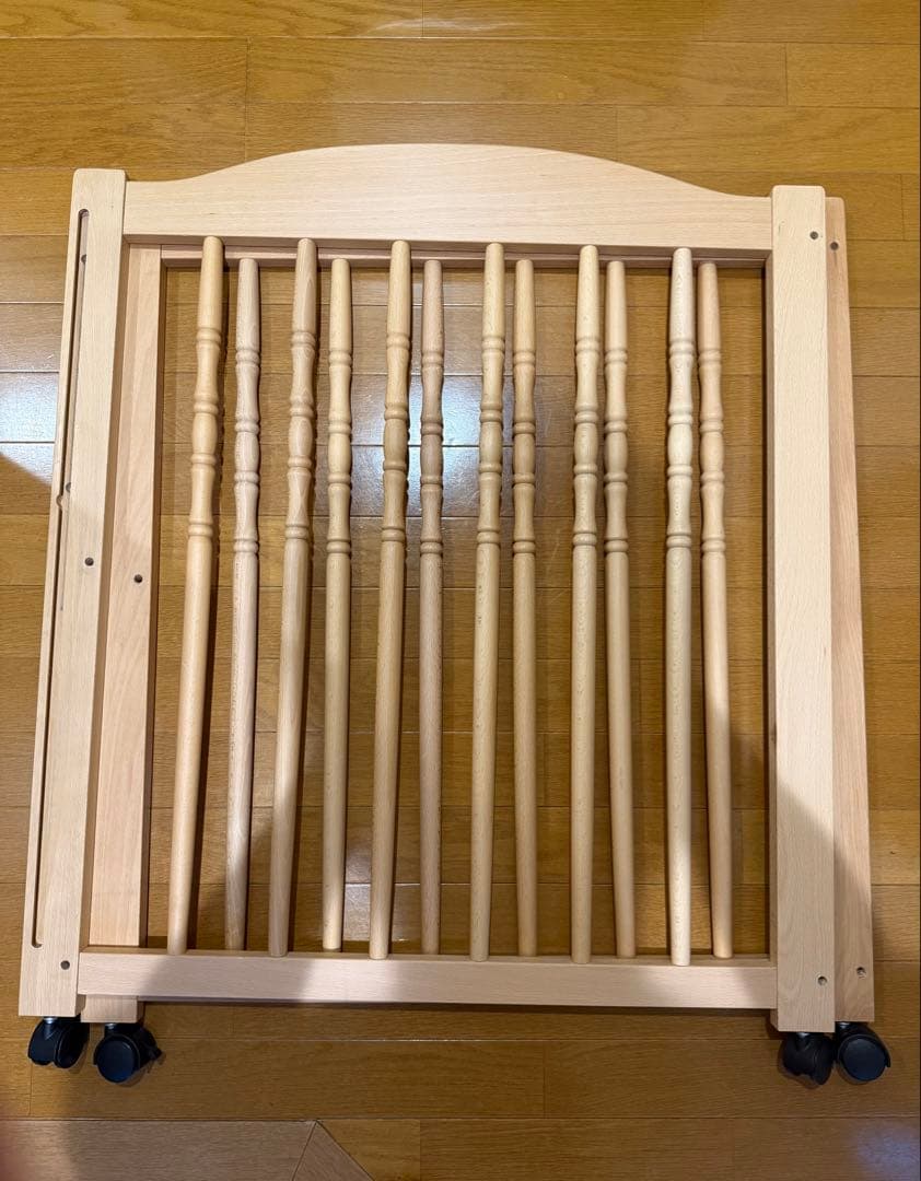 ベビーベッド「エリーゼ」　ベビーベット 転落防止 キャスター付き 石崎家具