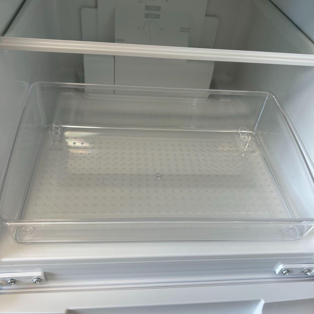 【美品】SHARP 冷蔵庫 152L どっちでも付け替えドア SJ-D15G-W