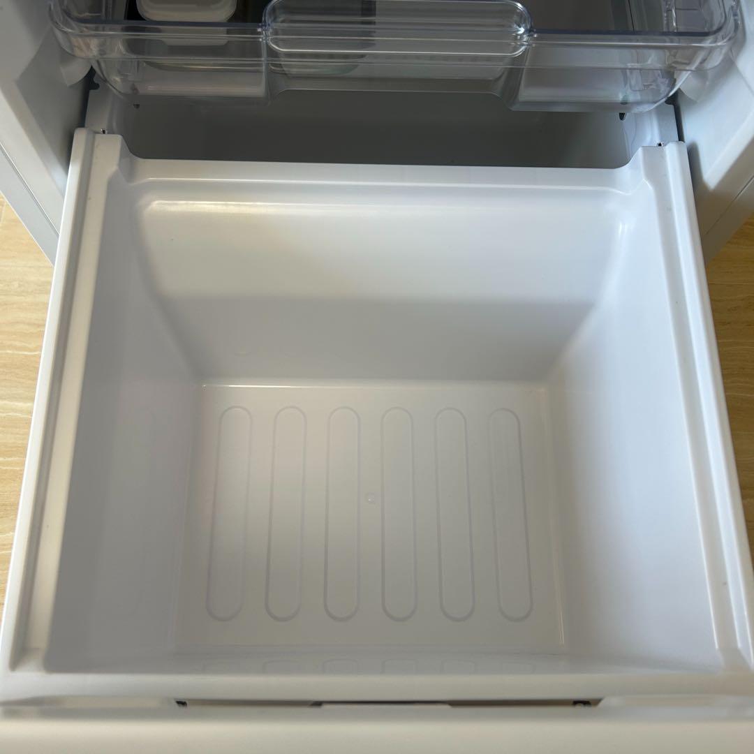 【美品】SHARP 冷蔵庫 152L どっちでも付け替えドア SJ-D15G-W