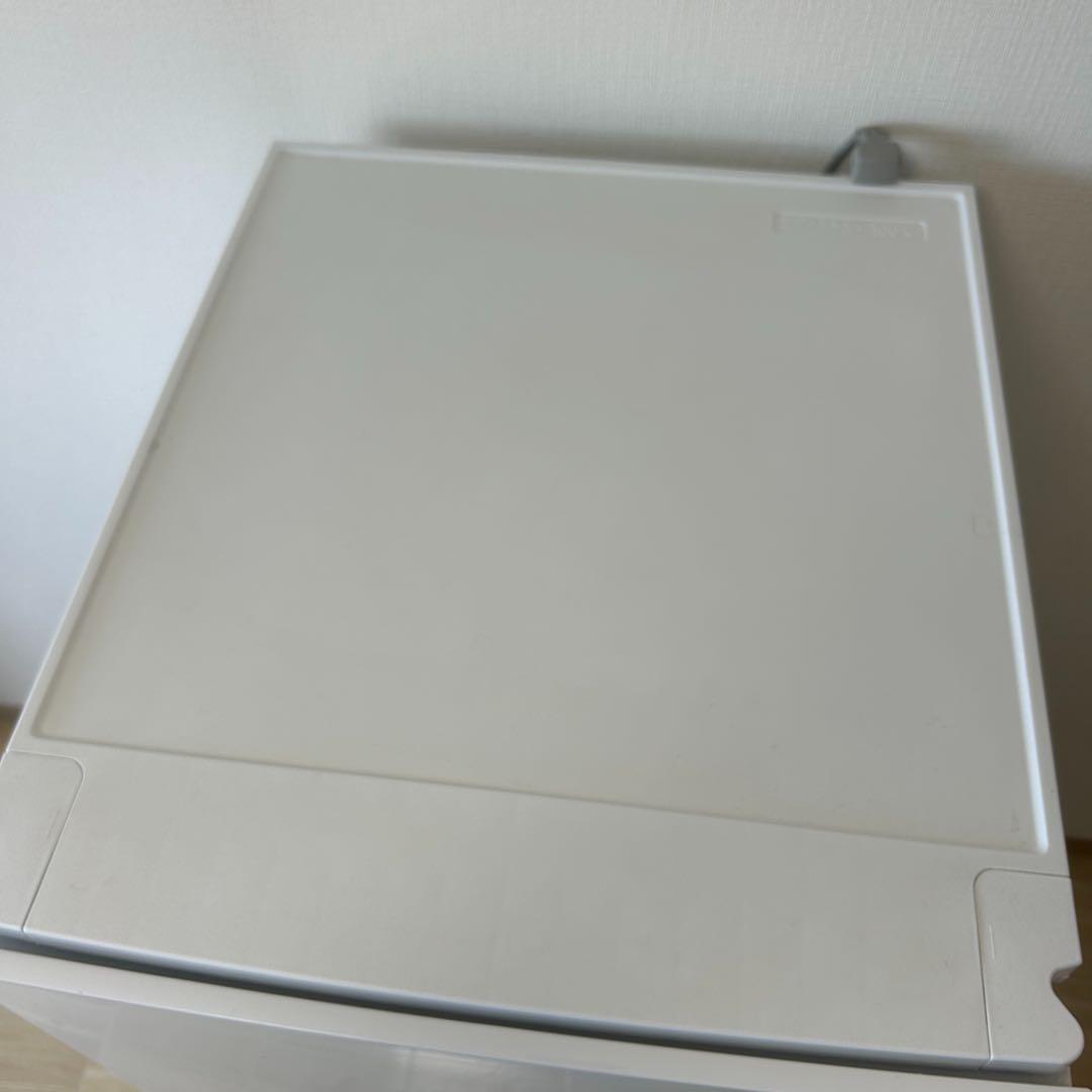 【美品】SHARP 冷蔵庫 152L どっちでも付け替えドア SJ-D15G-W