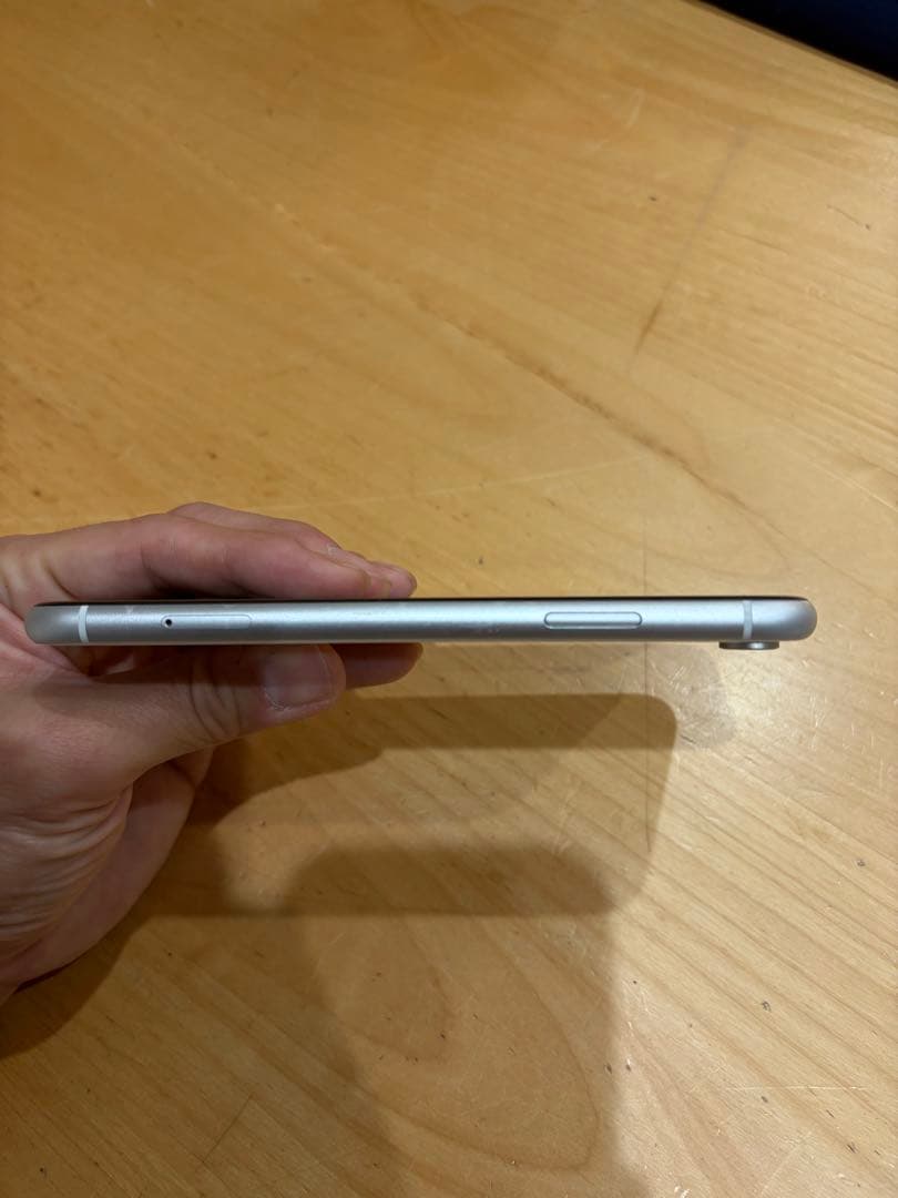 iPhone アイフォン テンアール iPhoneXR 本体　ホワイト