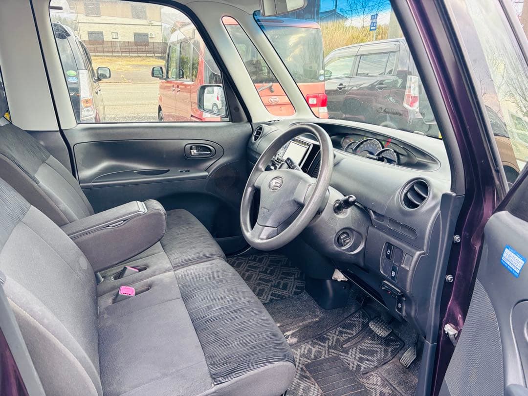 ダイハツタント　カスタム　4WD 平成25年式