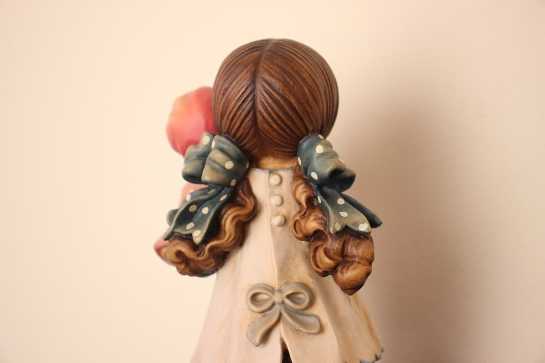 イタリア　ANRI社　サラ・ケイ　マイフェイバリットドール　手彫り　木彫り人形