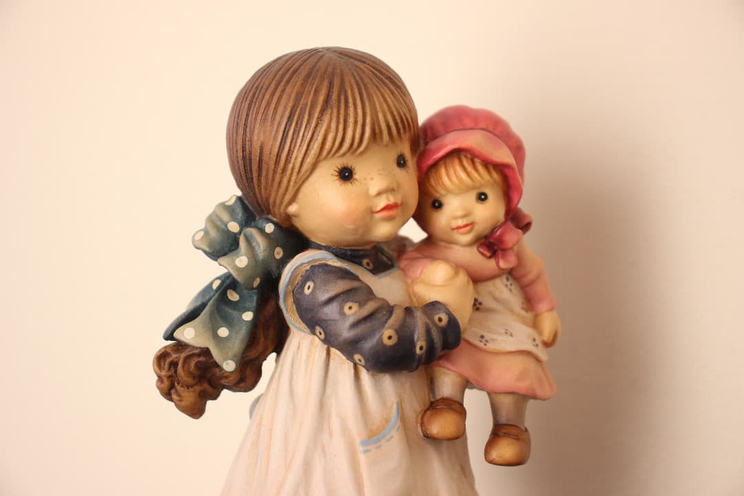 イタリア　ANRI社　サラ・ケイ　マイフェイバリットドール　手彫り　木彫り人形