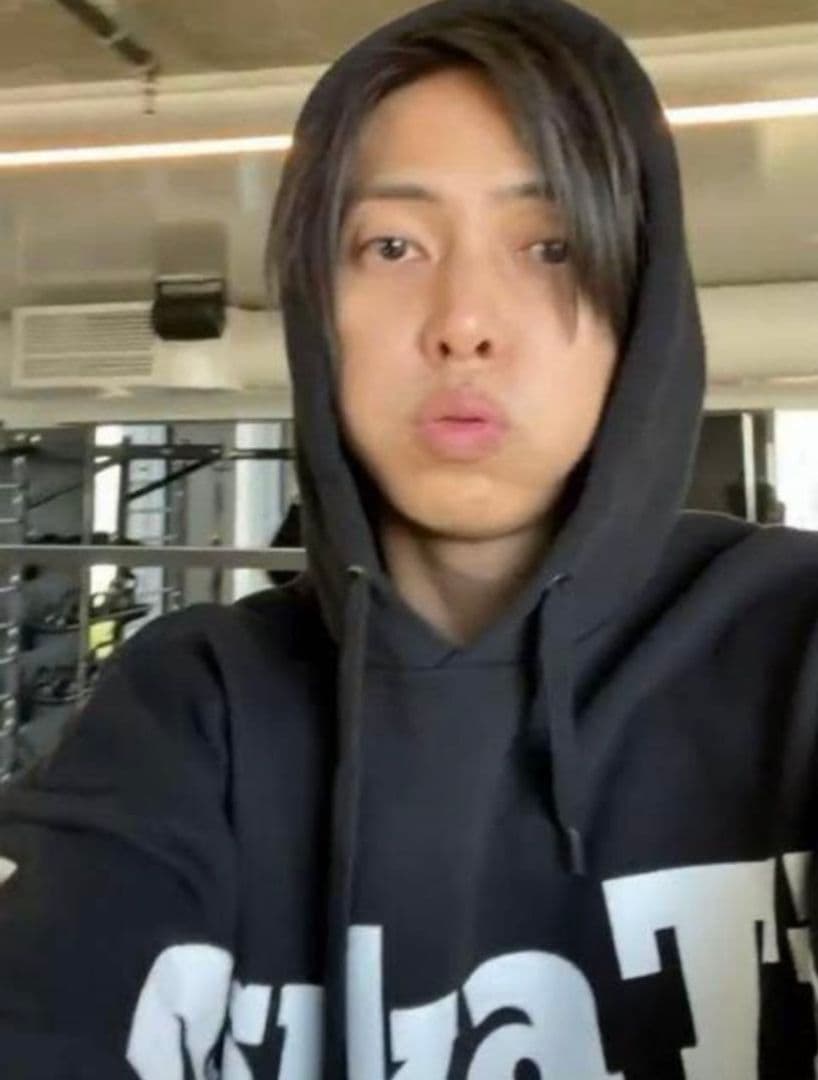 オニツカタイガー onitsuka tiger 山Ｐ着用 パーカー 非売品