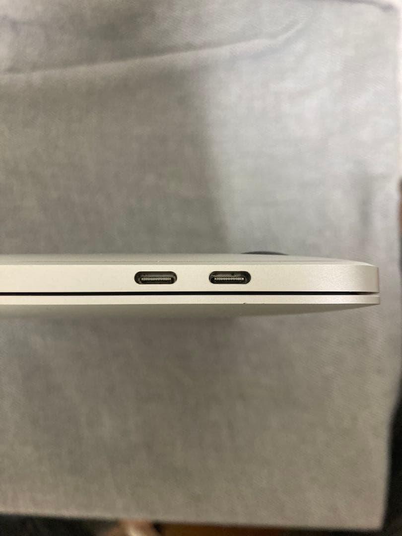 MacBook Pro 13インチ2020年モデル i5/16GB/512GB