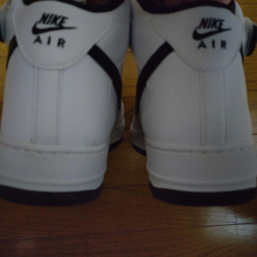 エアフォース1 mid 07 ホワイト✕ブラック