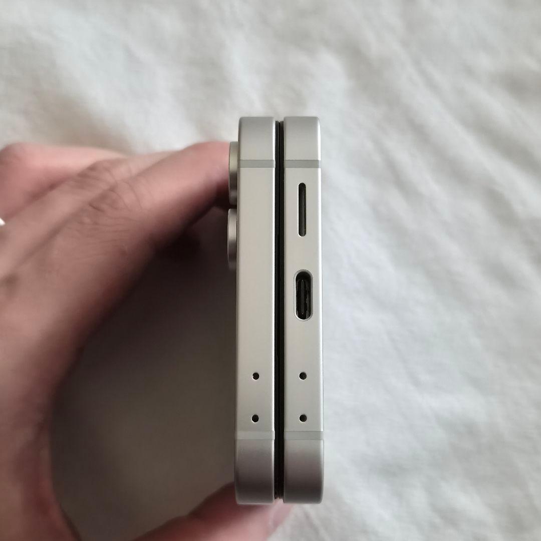 Galaxy Z Flip6 ホワイト国内版