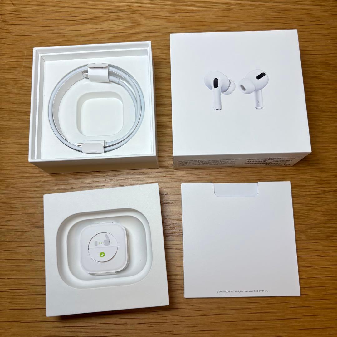 [純正/美品]Apple AirPods Pro 本体(付属品は全て有り)