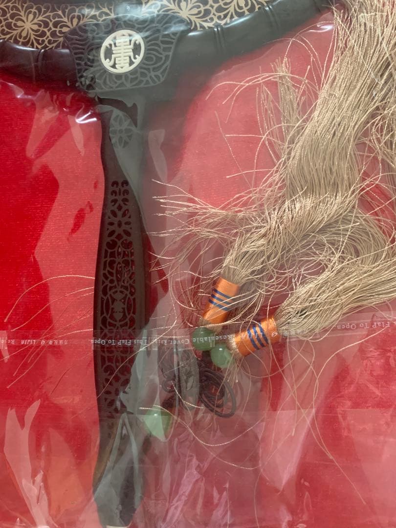 ア*ン様 新品！中国美術 唐木造 白檀透彫刻 翡翠 軍配型硯屏 団扇