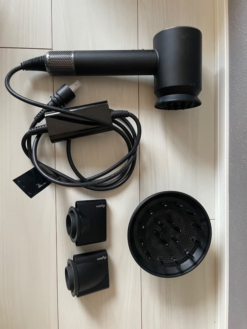 dyson ヘアドライヤー HD03