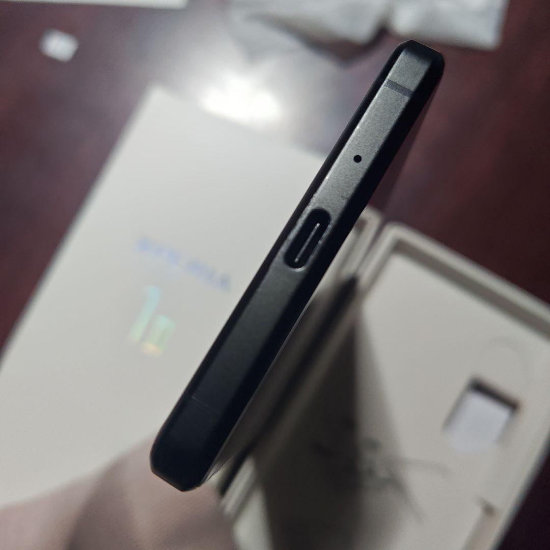 Xperia 1 ii XQ-AT42 フロストブラック