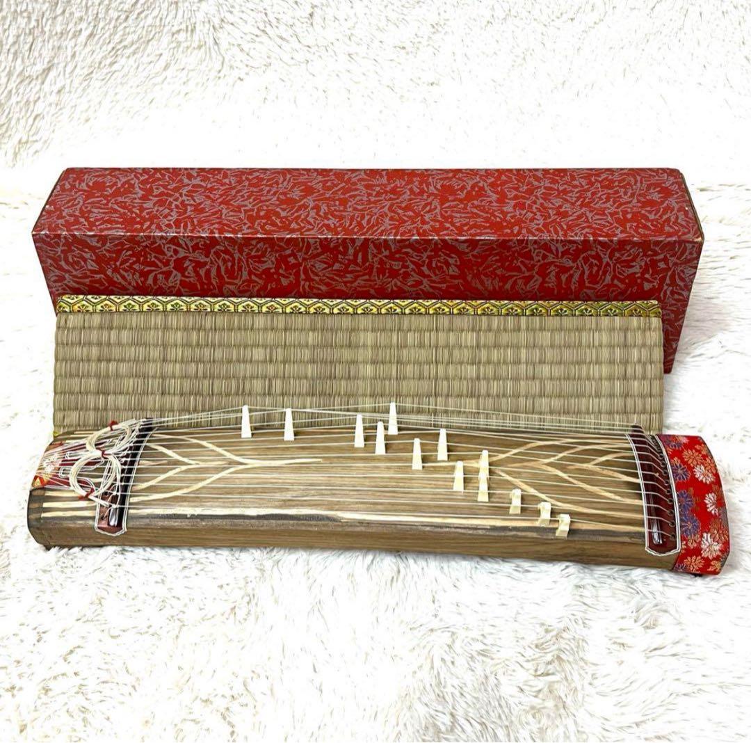 お琴 ミニサイズ 和楽器 13弦 音楽 和柄 赤 箱付き