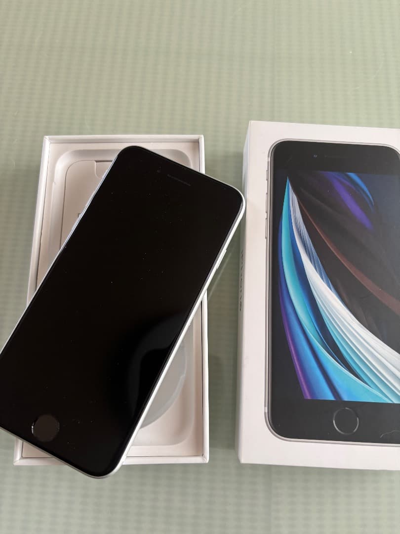 Apple iPhone SE (第2世代) 128GB