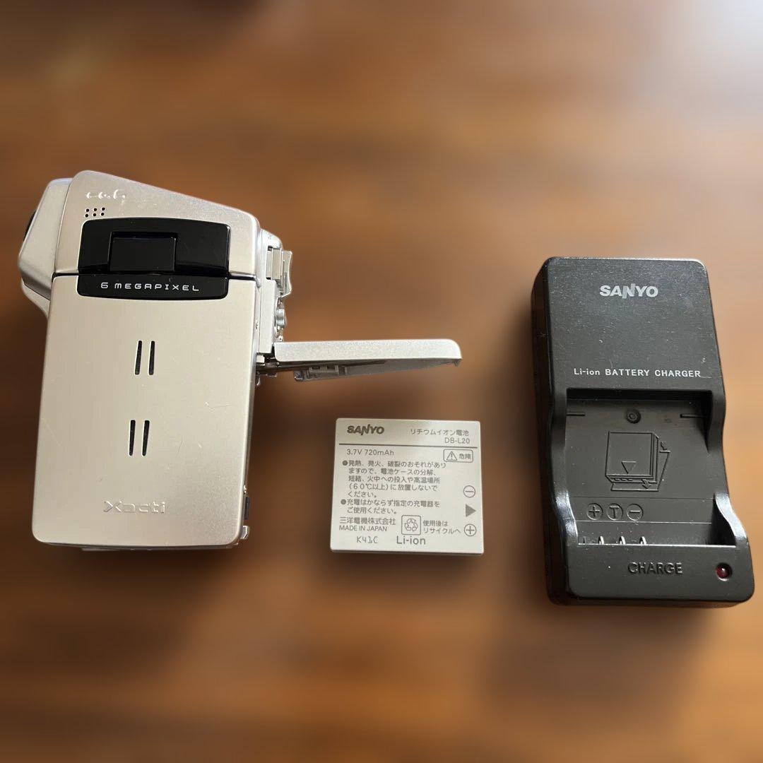 ビデオカメラ SANYO Xacti DMX-CG6