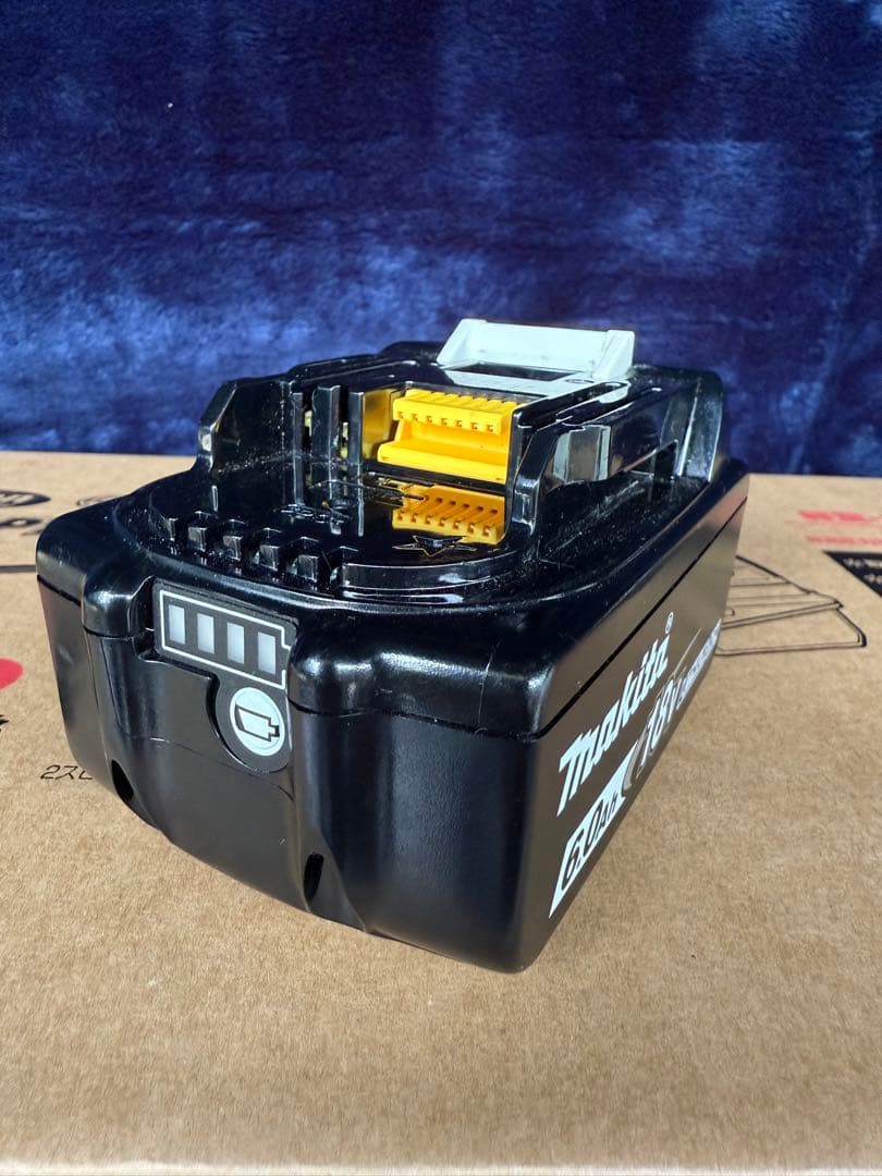 マキタ充電式洗浄機　MHW180DZ 新品未使用、おまけ付