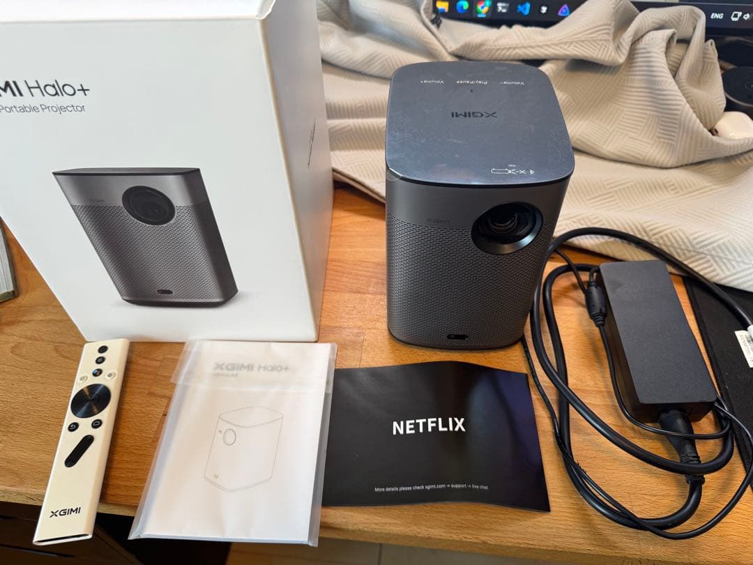 【美品】XGIMI Halo+ 1080P ポータブルプロジェクター