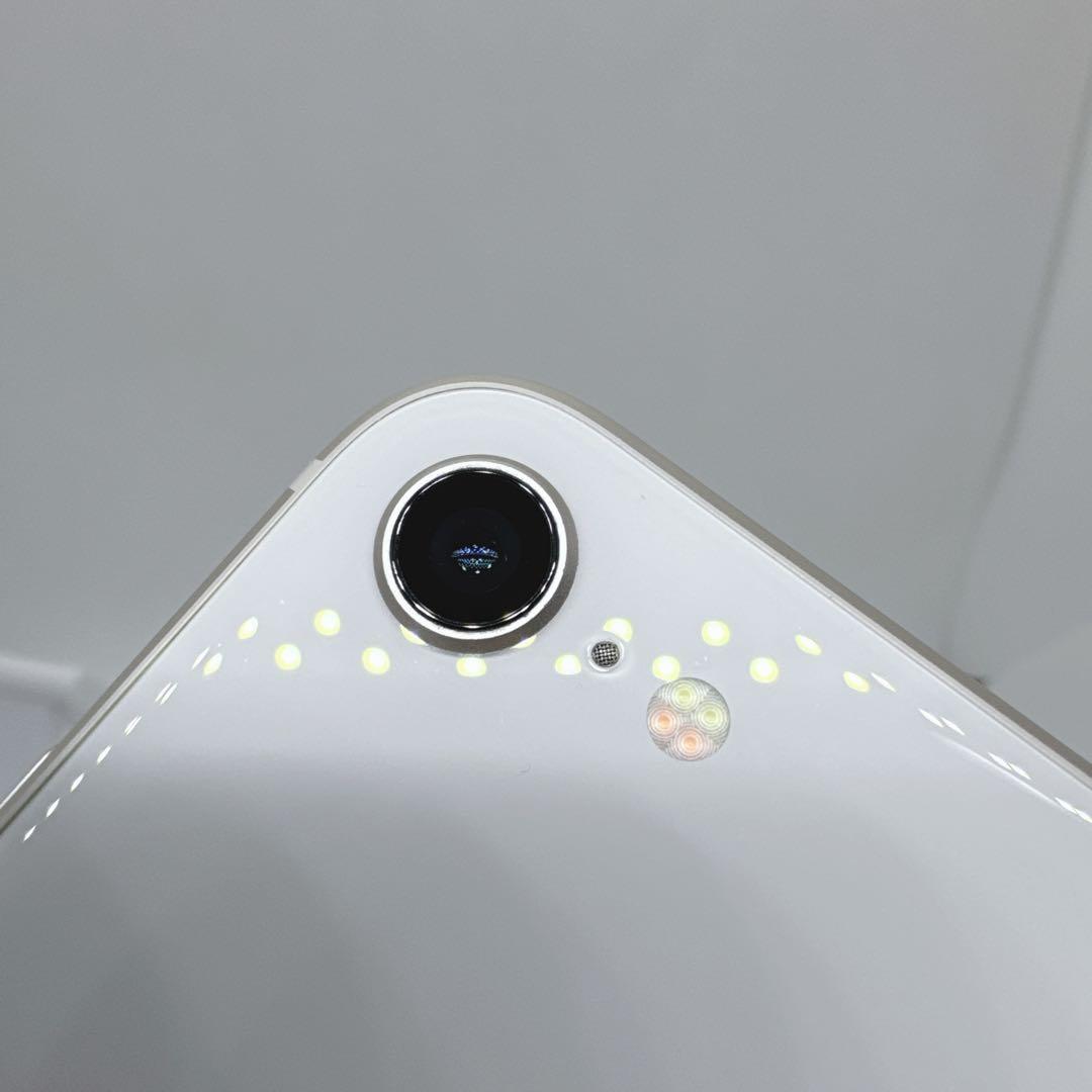 【美品】iPhoneSE3 SE3 64GB SIMフリー 白 ホワイト 本体
