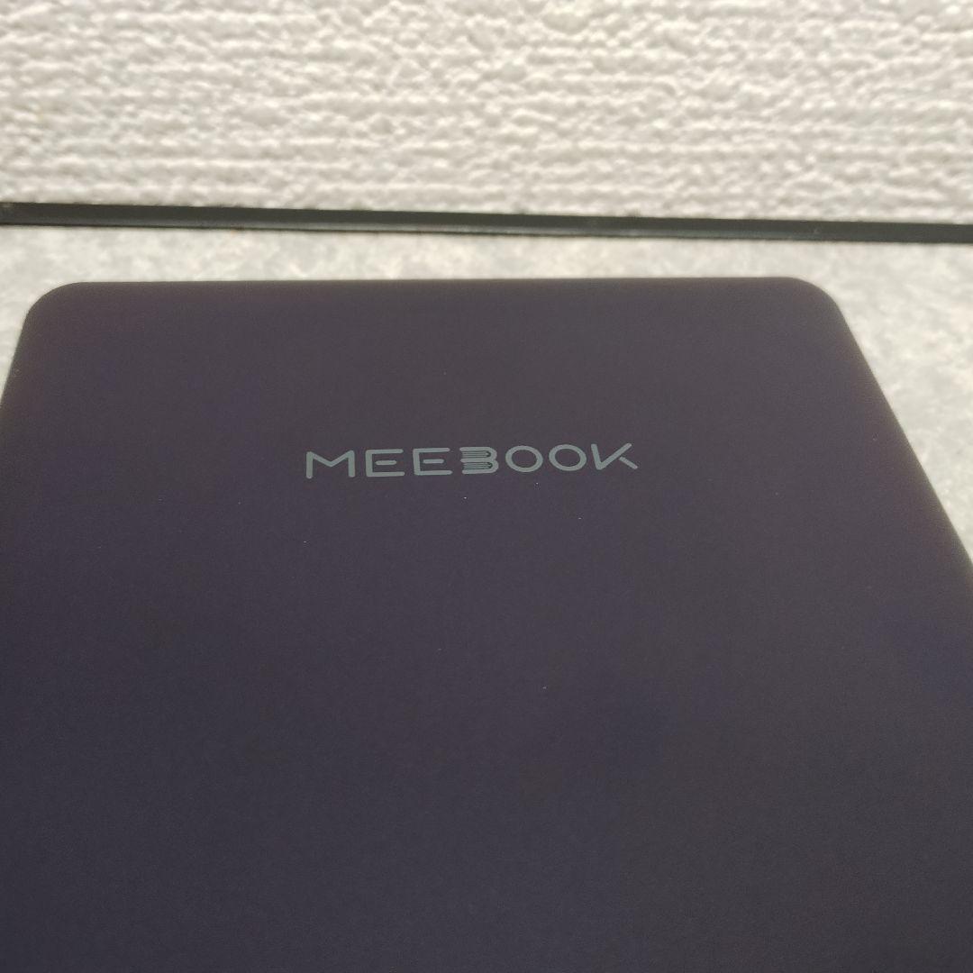 Meebook M6 ケース付きです。