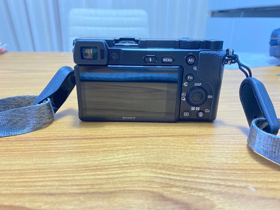 デジタルカメラ Sony Alpha a6100 16-50mm