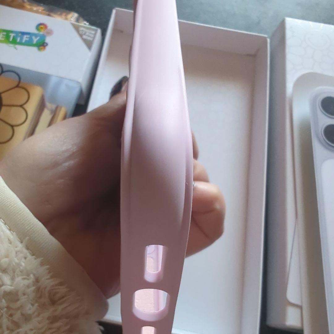 CASSETiFY タカシ・ムラカミフラワーケース iPhone17ProMax