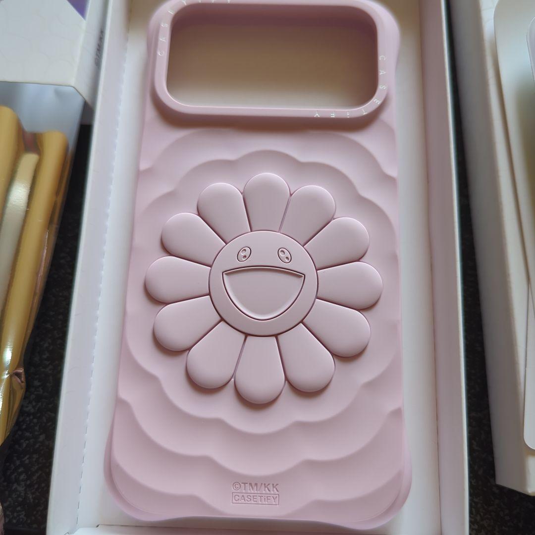 CASSETiFY タカシ・ムラカミフラワーケース iPhone17ProMax