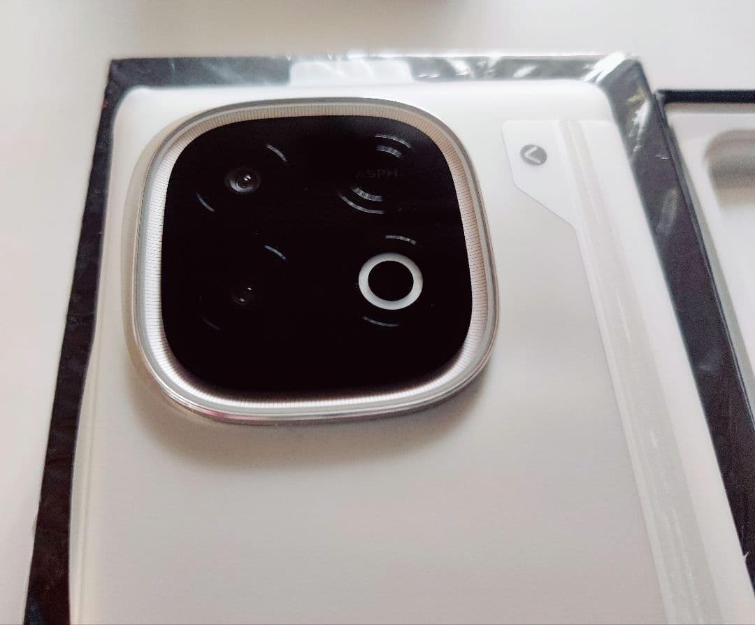 【本日発送】iQOO Z10 Turbo Pro 金 ほぼ新品 特典多数