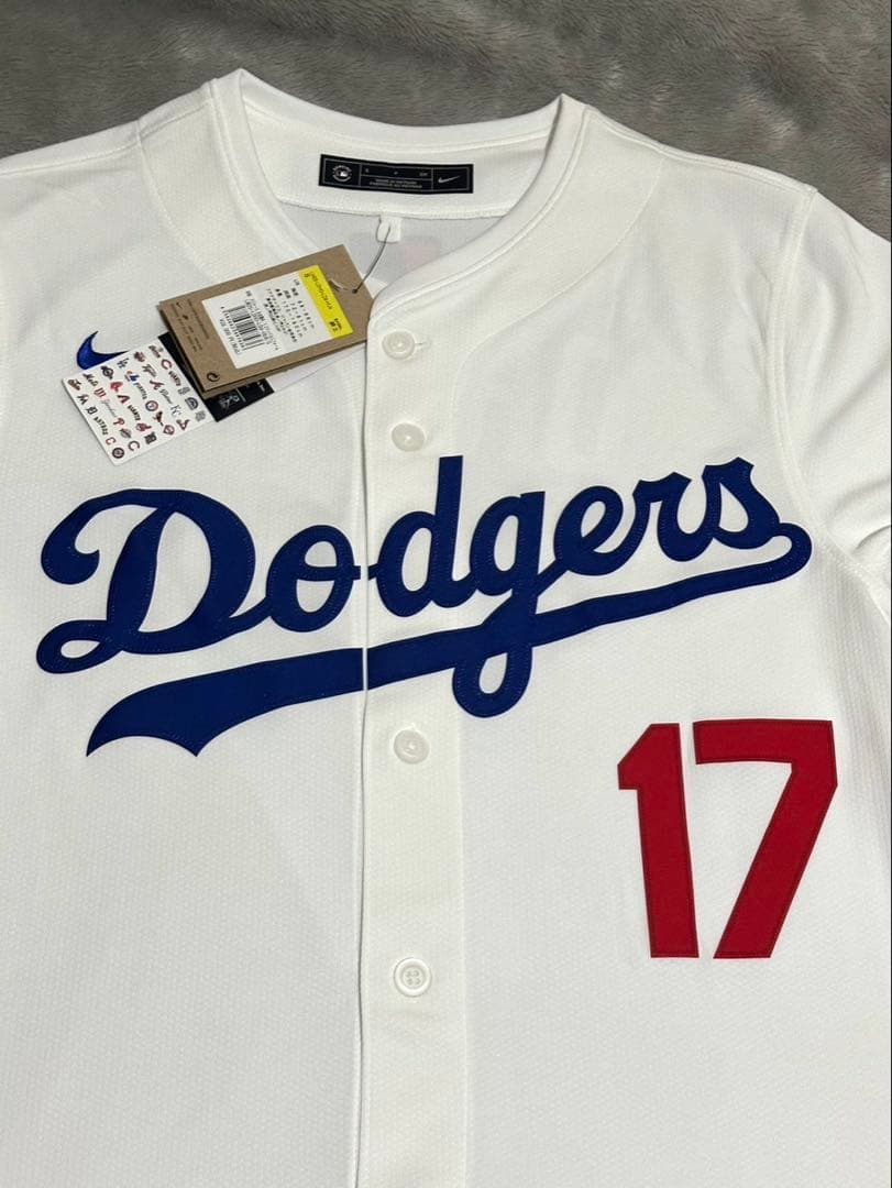 ドジャース大谷翔平選手ユニフォーム 17