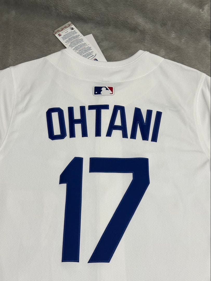 ドジャース大谷翔平選手ユニフォーム 17