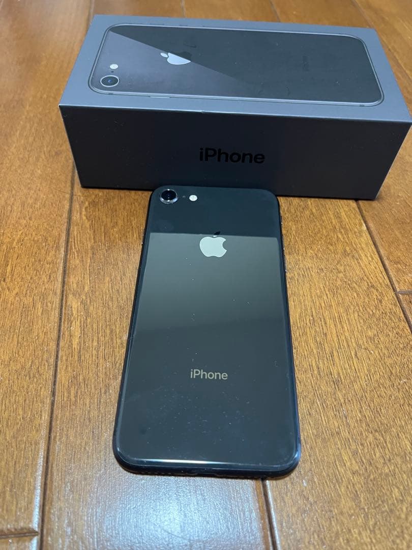 Apple iPhone 8 スペースグレイ 64GB【SIMフリー】