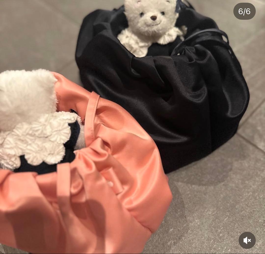 yori familiar コラボ　マシュマロクラッチバッグ　ネイビー