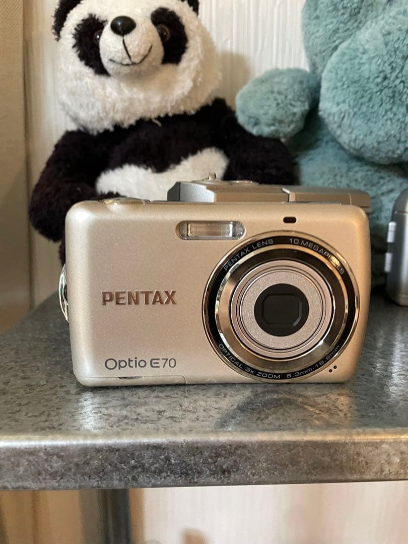Pentax Optio E70コンデジ オールドカメラ 単三電池