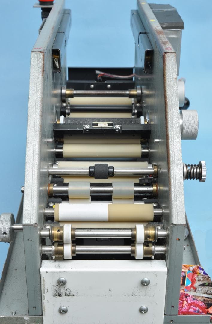 ミニラボ ポストカード貼り付け機 fpt500