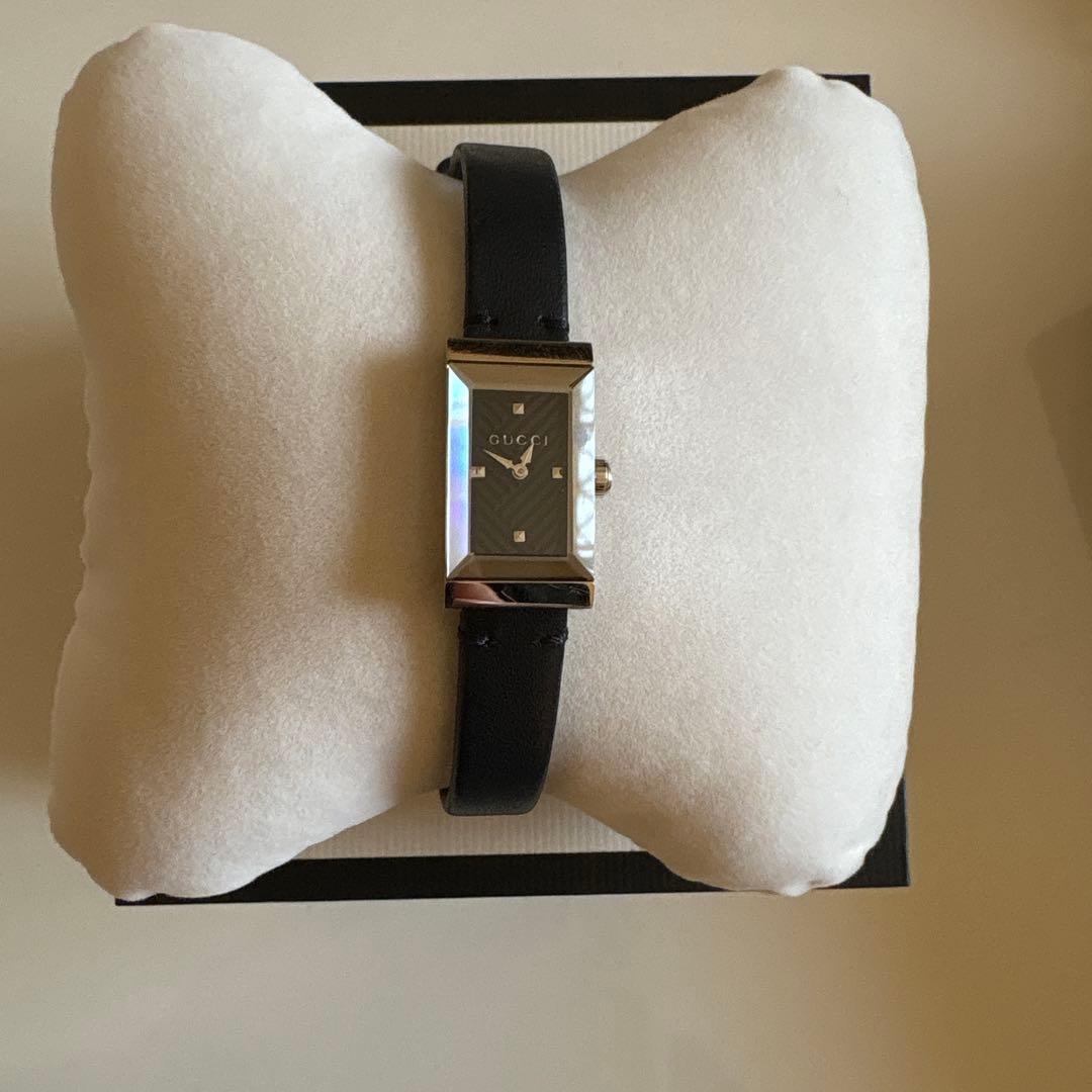 GUCCI ブラックレザー レクタングル時計