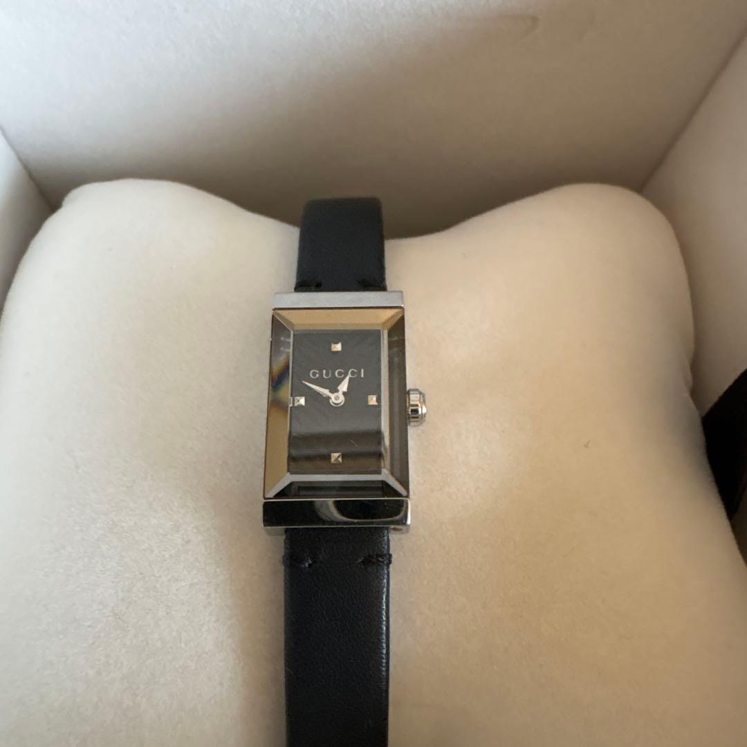 GUCCI ブラックレザー レクタングル時計