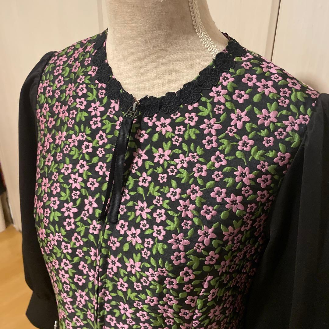 新品タグ付き　スーパービューティー☆ 花柄ジャガード織の袖切替ワンピース