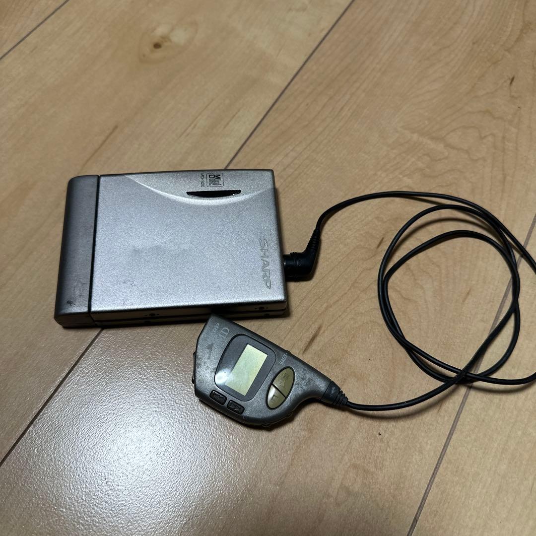 実働　SHARP ポータブルMDプレーヤー シルバー