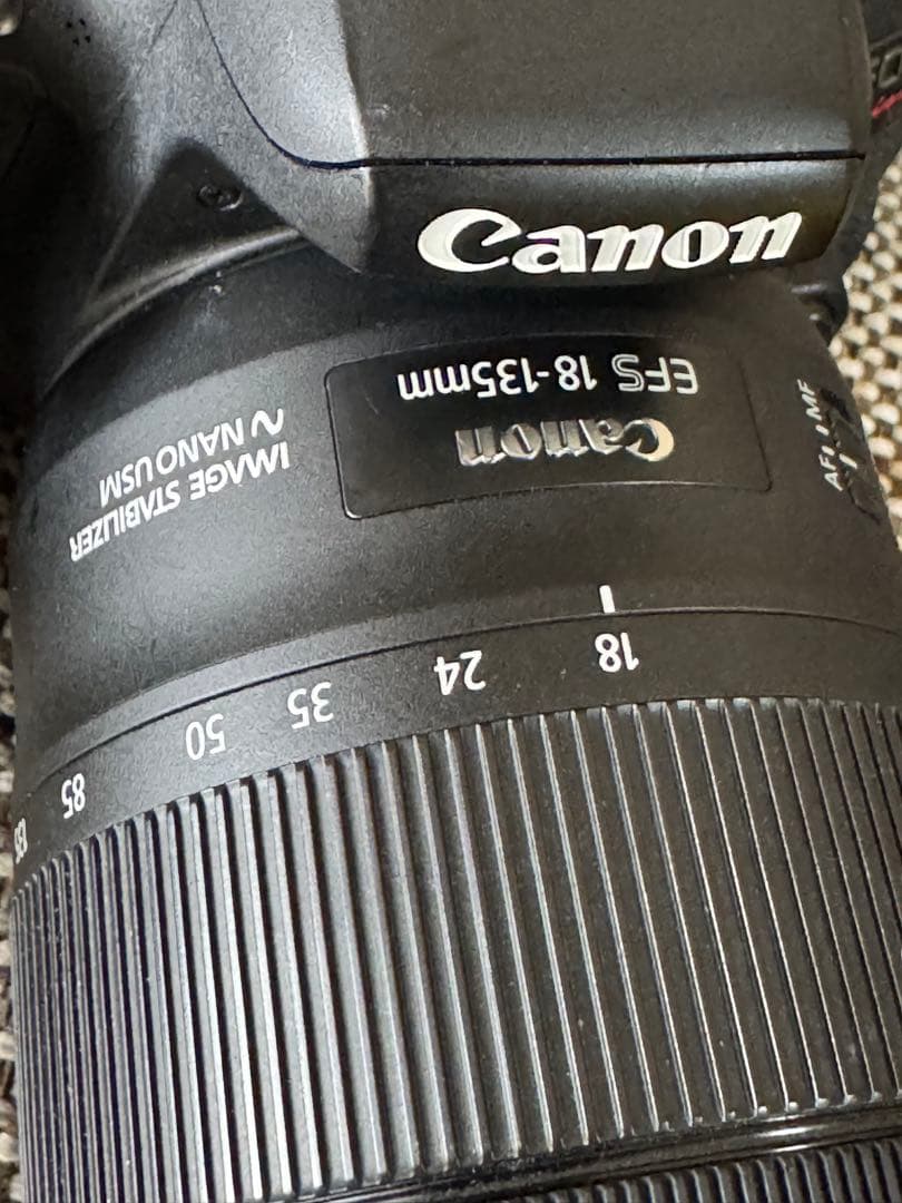 【本日限定】Canon Kiss9xi EF18-135mm デジタル　一眼レフ