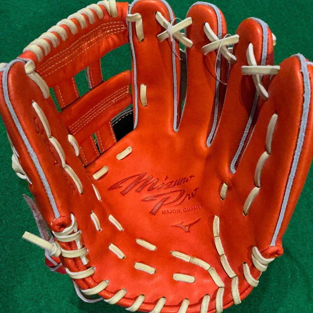 ミズノプロ　クラシック　軟式　内野手　新品未使用