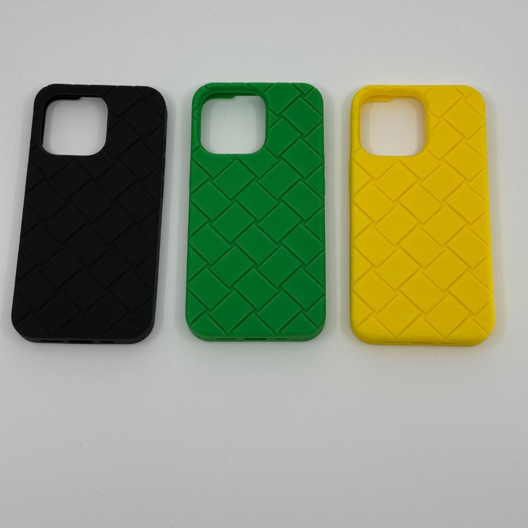 ボッテガヴェネタ iPhone13 Pro スマホケース