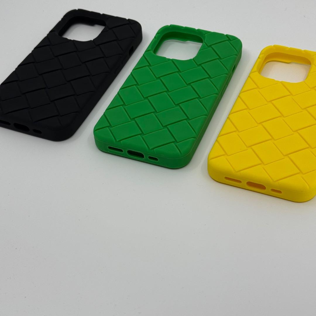 ボッテガヴェネタ iPhone13 Pro スマホケース